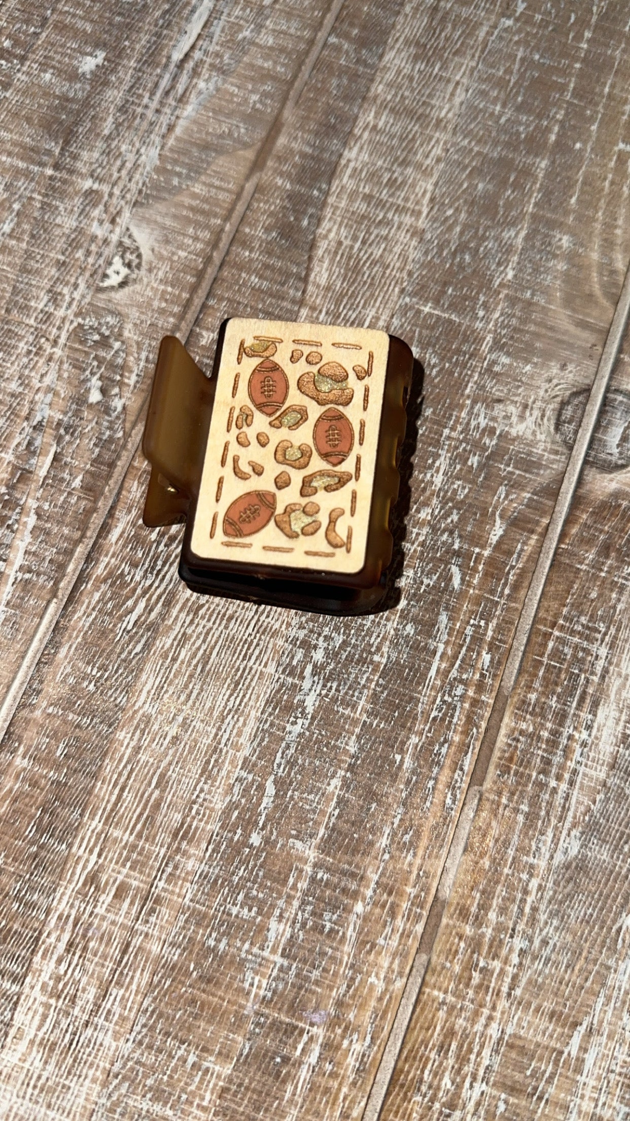 Small football clawclip