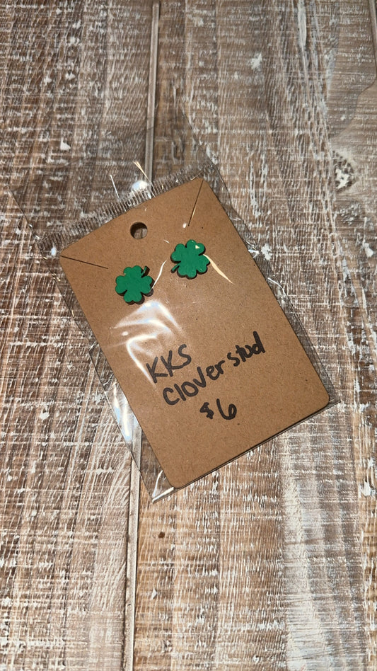 Clover studs